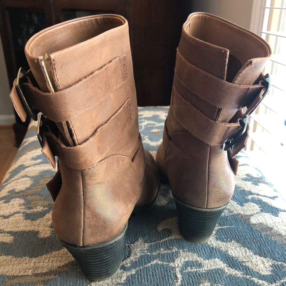 BCBGenerations 8M/38 tan leather boots - Picture 5 of 5